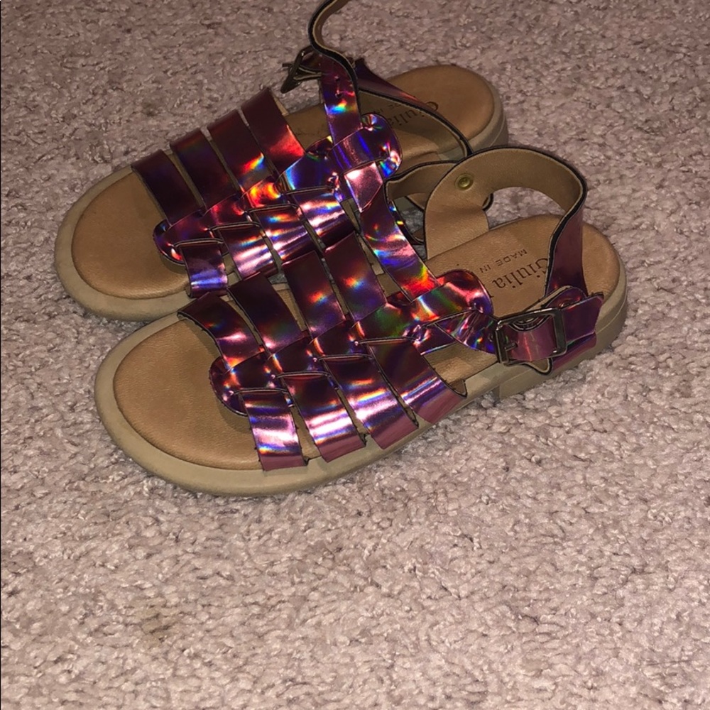 Pink metallic leather sandals